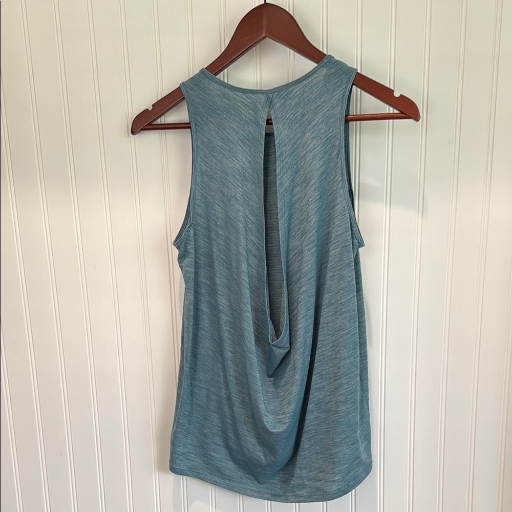 Lululemon Heathered Blue Low Key Tank - Picture 5 of 9